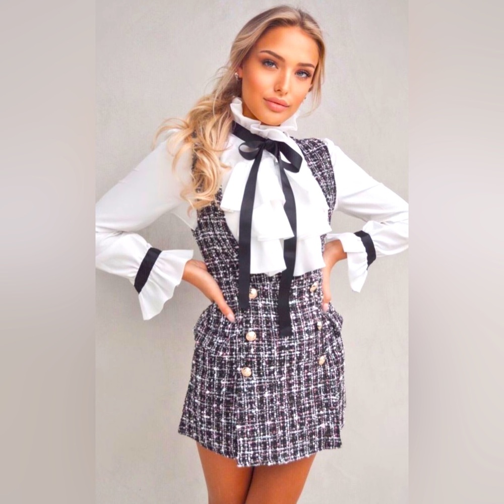 Brand new Kultivate tweed pinafore skort overall skirt with shirt.